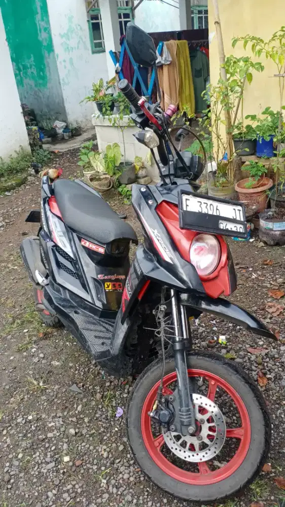 Motor Yamaha X-Ride 2013