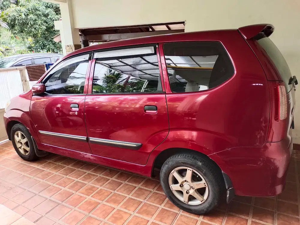 Daihatsu Xenia 2004 Bensin