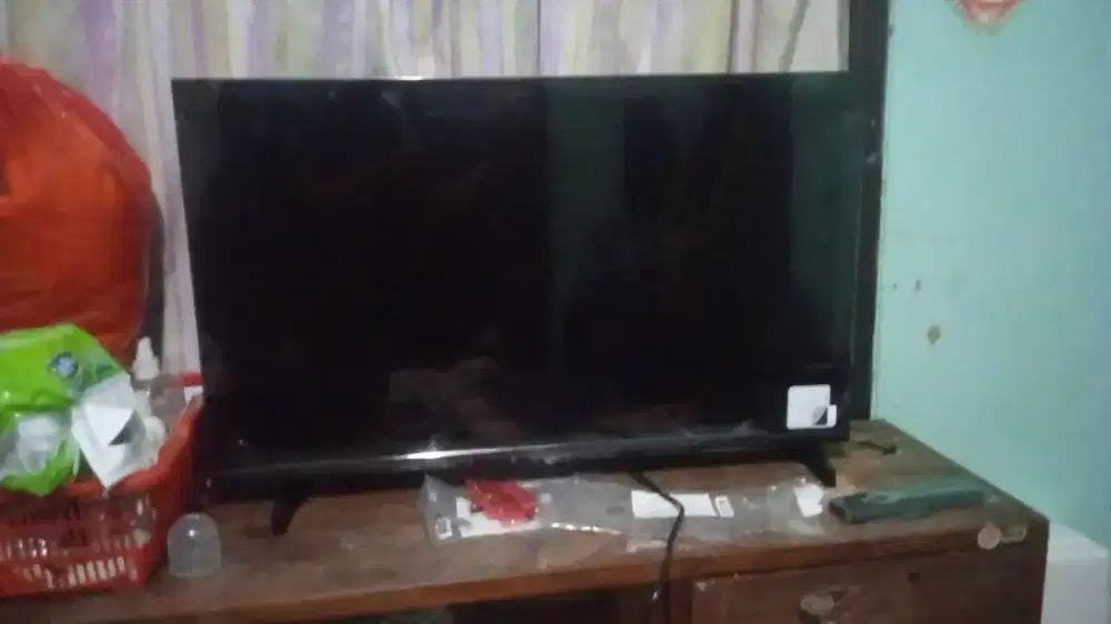 AQUA 32 INCH GOOGLE TV NEW