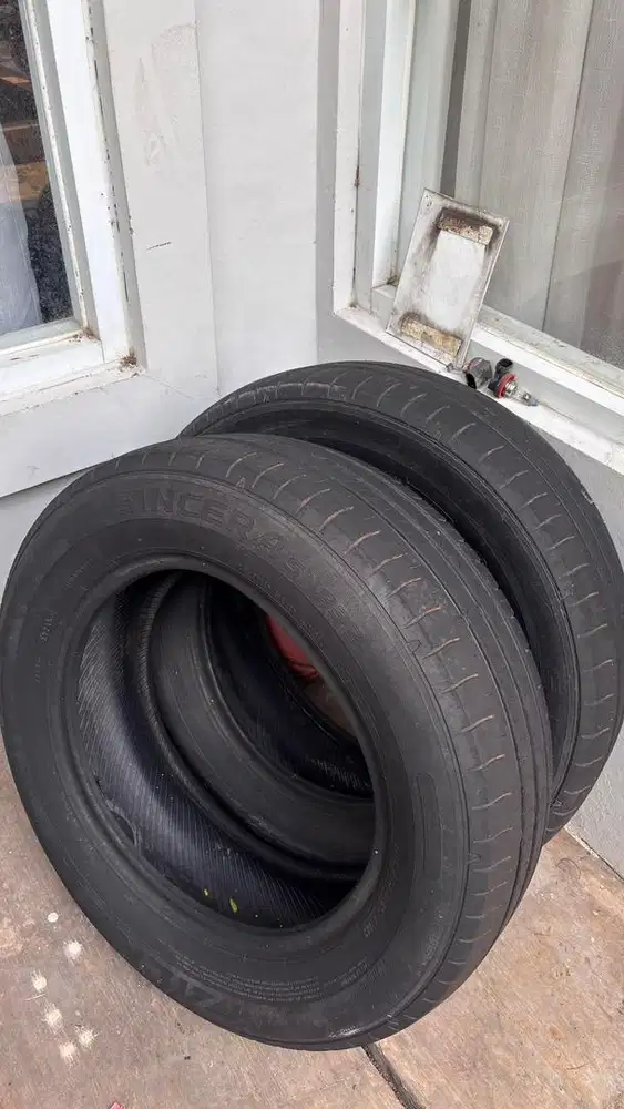 Ban size 195/65 R15 merk sincera SN 832