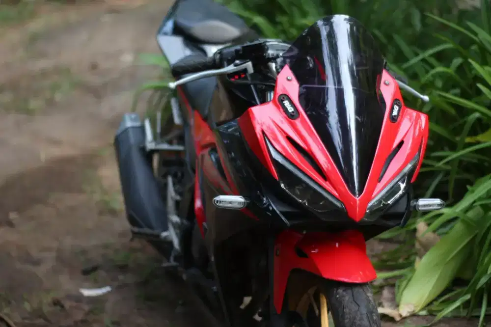 BU, Jual Motor CBR 150 R