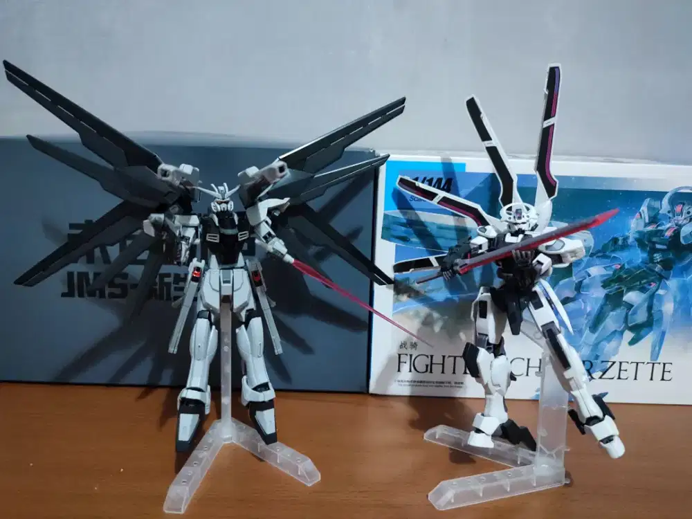 WTS Koleksi Gunpla HG 1/144 Schwarzette & JMS Freedom Deactive Mode