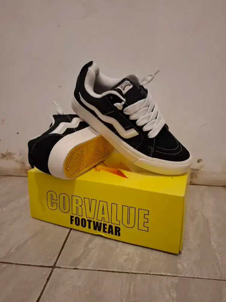 sepatu gemuk merk Corvalue sz 44 ( BARU )