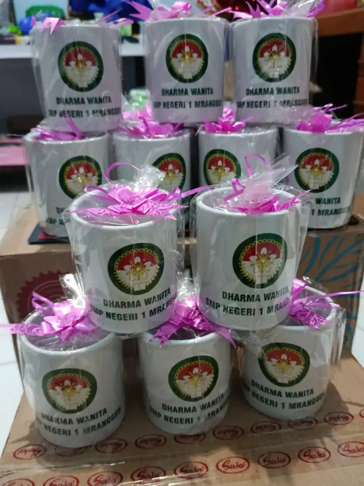 Menerima pesanan Souvenir