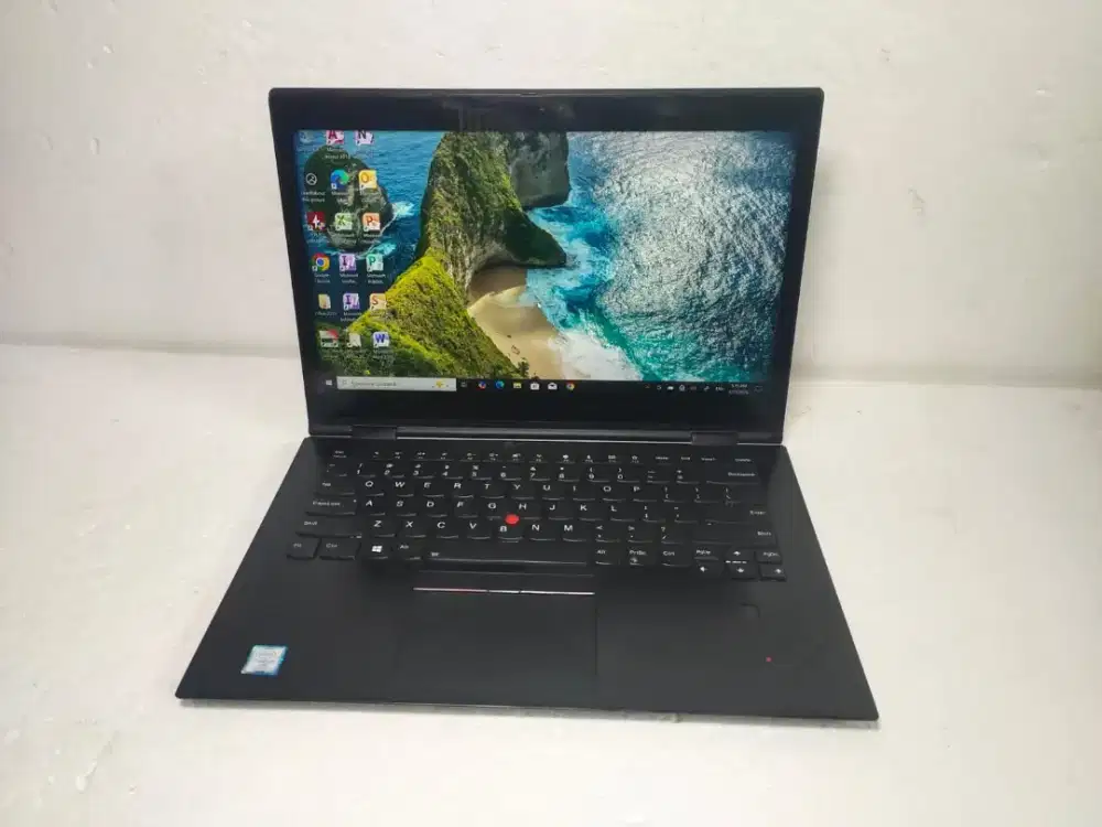 B407 Lenovo thinkpad X1 Yoga 3RD Generation core i7 -8650U Ram 16GB
