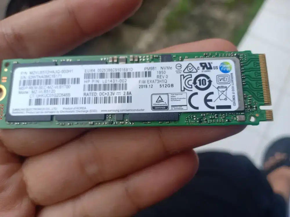 SSD VNME 512 GB ORIGINAL MASIH BAGUS 100 persen