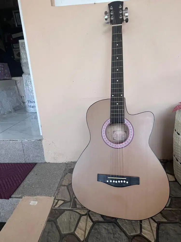 Gitar akustik bonus sarung