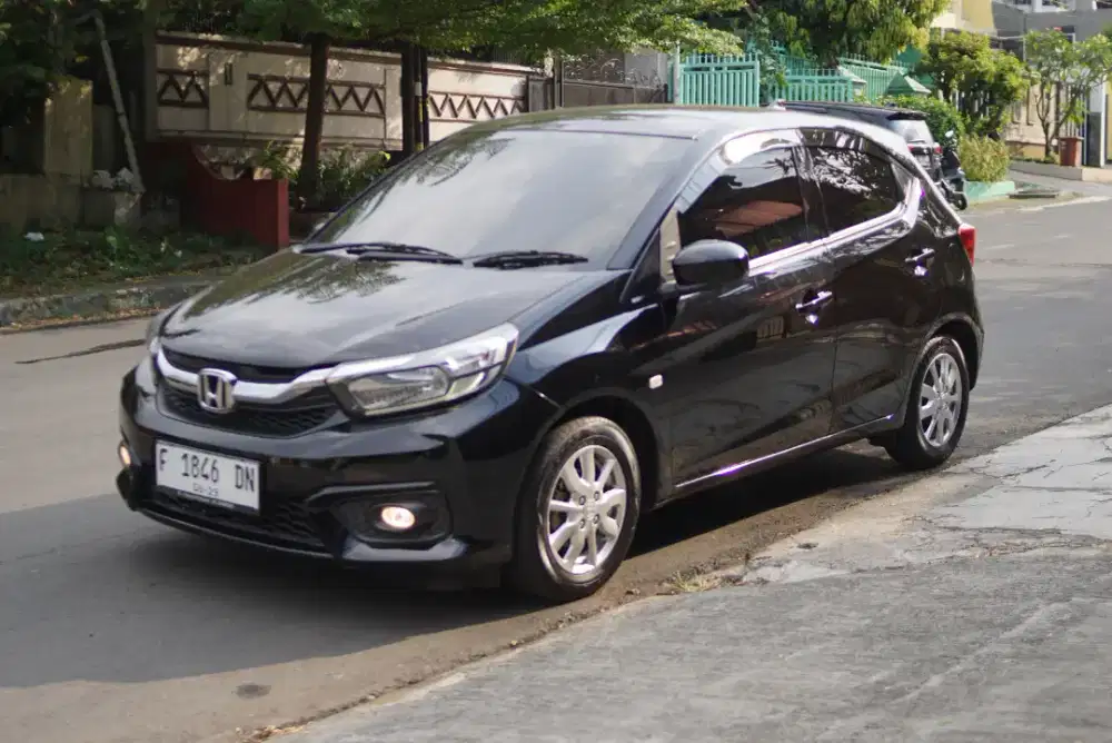 New Brio E CVT 2018 dp 10jt plat F