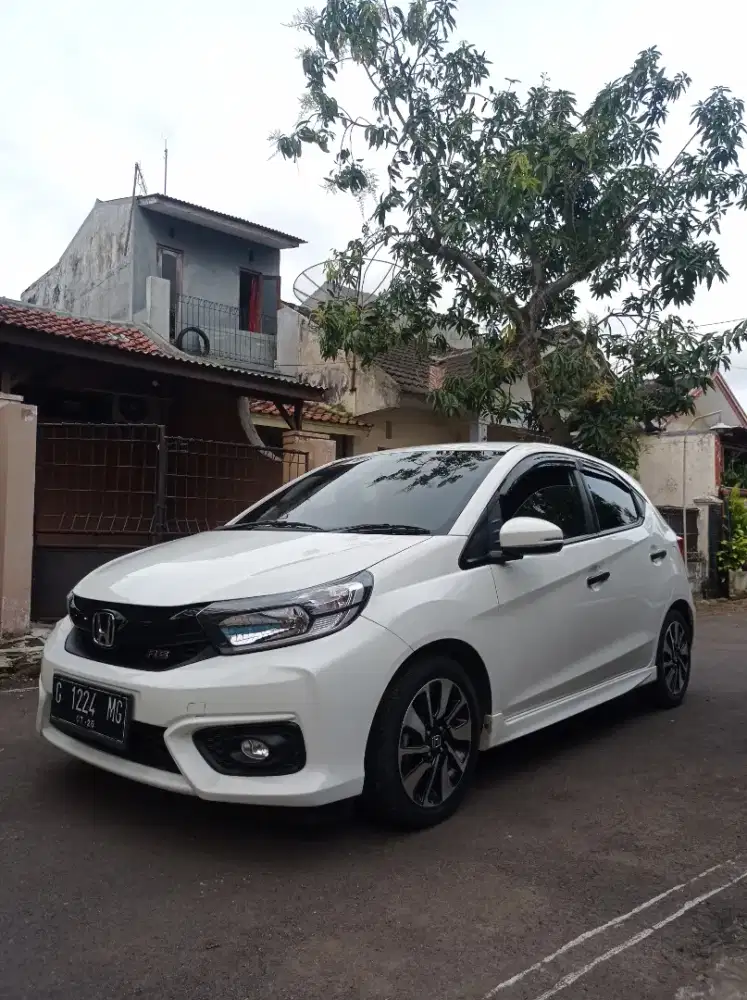 Brio Rs cvt 2021 metik