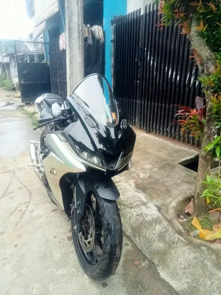 JUAL MOTOR YAMAHA R15