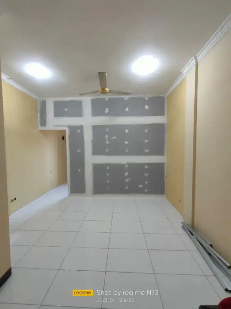 Dekorasi rumah plafon gypsum, partisi, pvc, molding, baja ringan