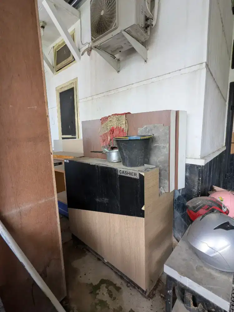 Meja kasir kokoh awet