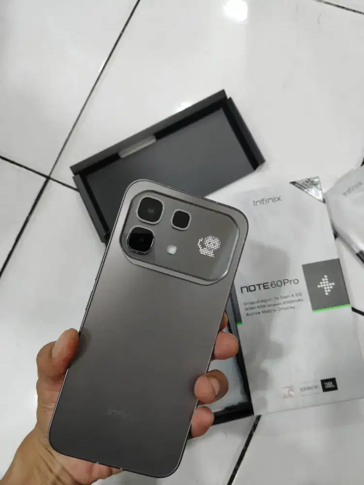 Infinik Not 60 pro 12/256 GB