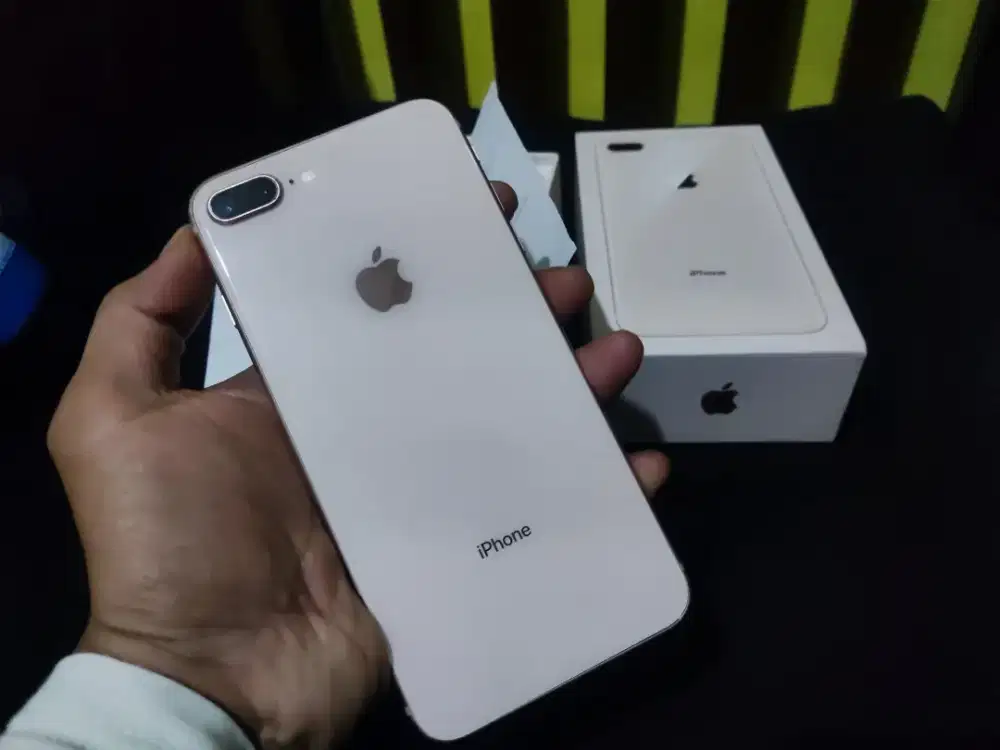 iPhone 8 plus 64gb