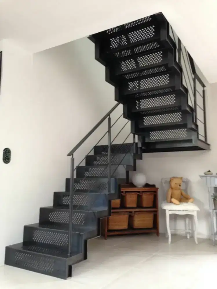 Tangga rebah besi kuat anti karat