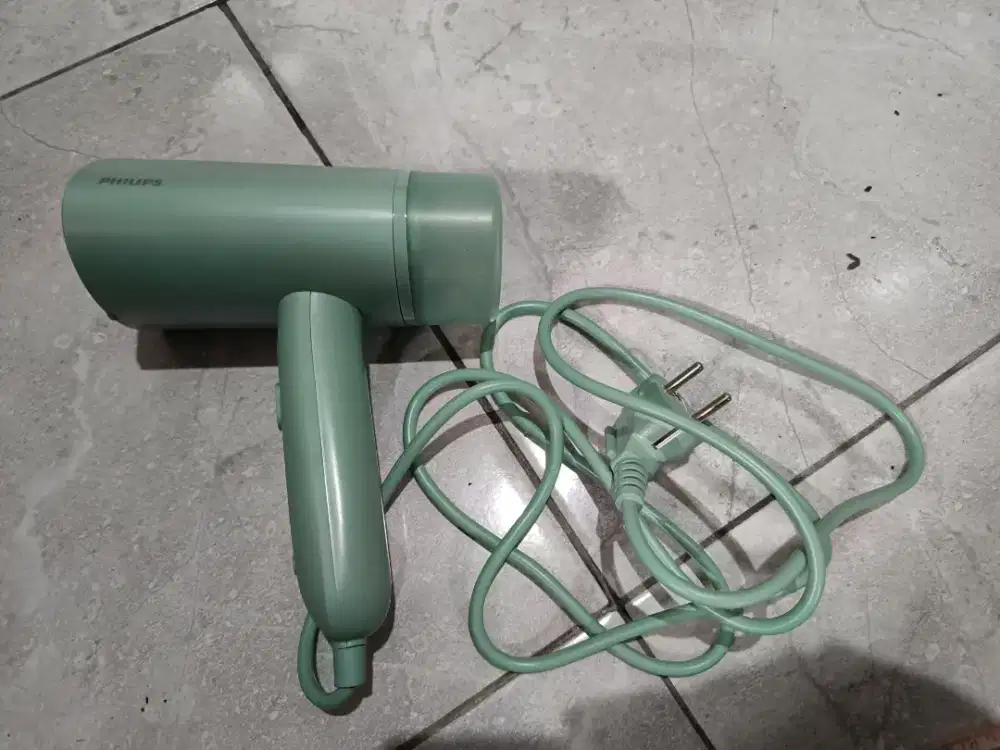 Setrika Uap Philips Handheld Steamer