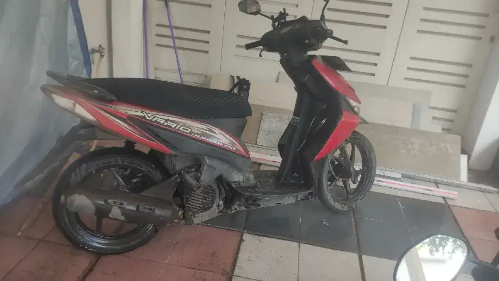 Honda Vario Merah