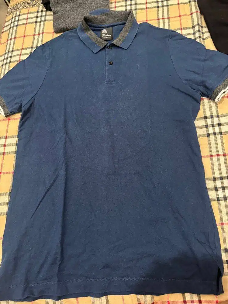 Polo Shirt / kaos polo warna Biru (Blue) size S, well used, mulus 96%