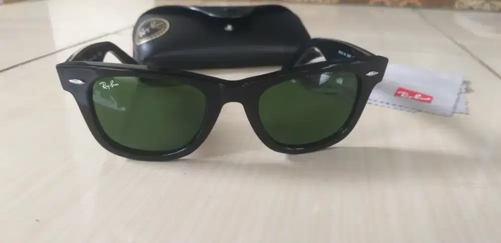 Kacamata merek RAYBAN wayfarer orginal