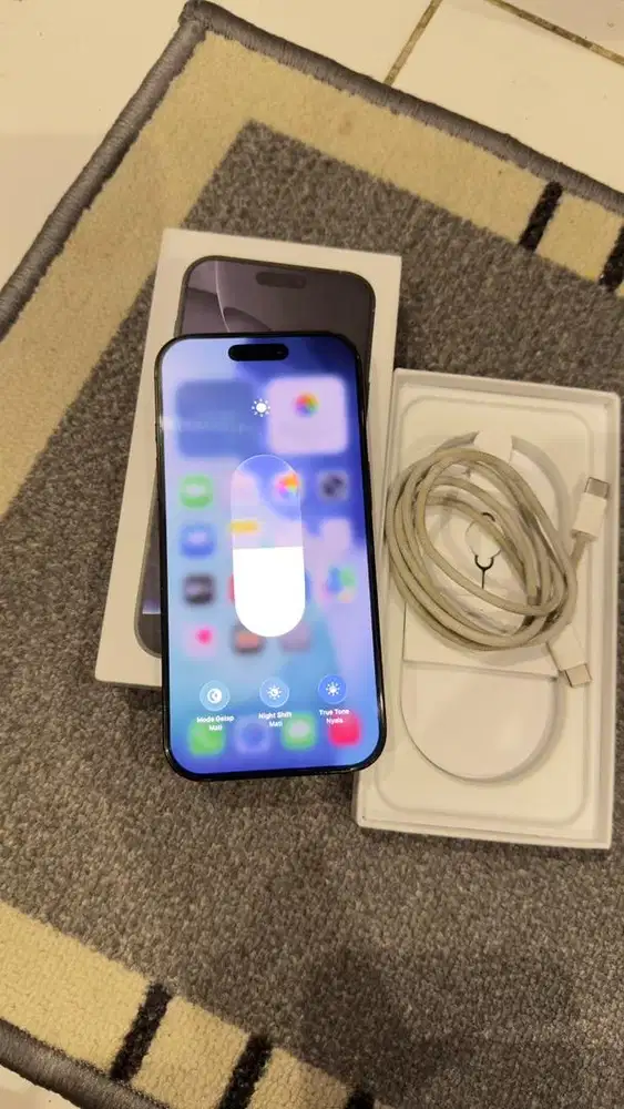 Iphone 16 Pro 256GB Black Titanium Resmi Beacukai Lengkap