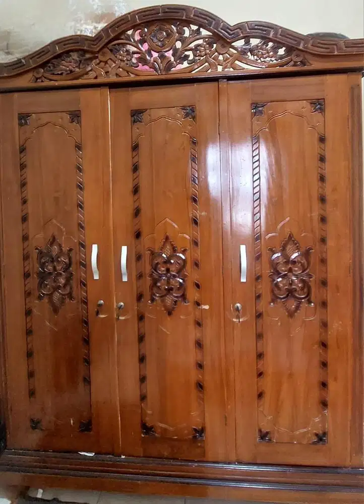 Set Lemari Dipan Meja Rias Kayu Jati