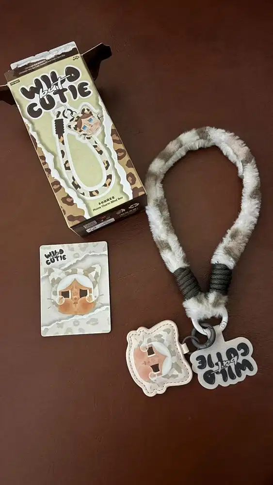 POPMART wild but cutie phone charm
