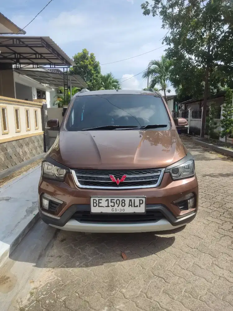 Wuling Confero S 1.5  Manual Tipe L Lux Plus Captain Seat nik 2018