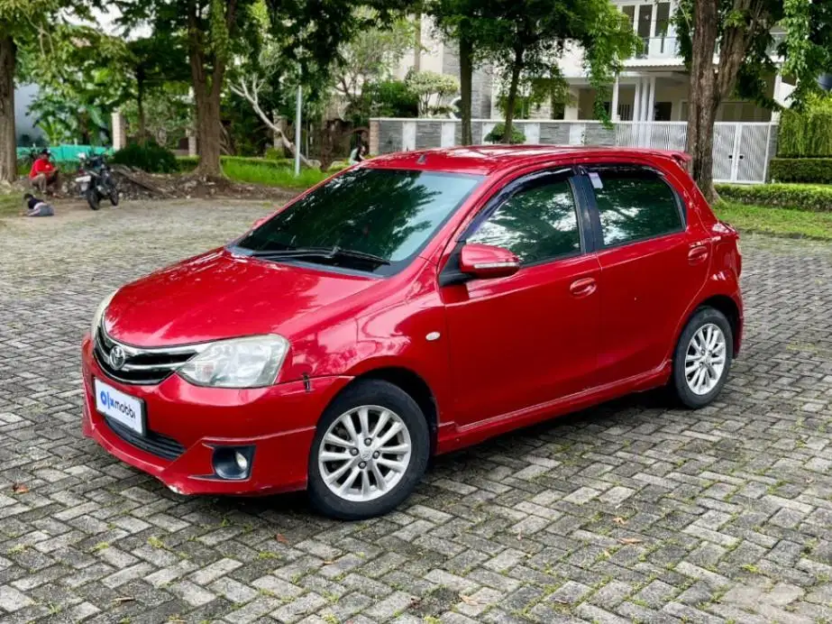 TOYOTA ETIOS VALCO 1.2 G MANUAL 2015
