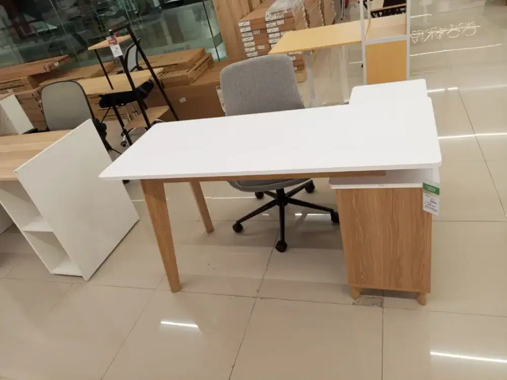 Pendant manajerial office desk