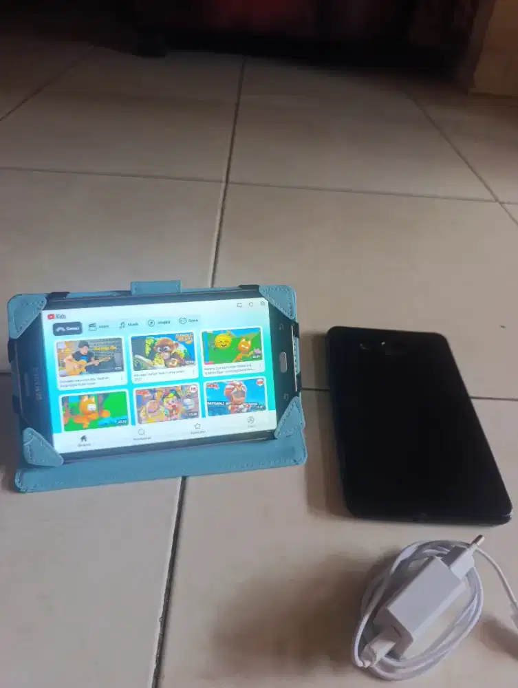 Samsung Galaxy Tab J SM-T285YD tipis mulus & bisa download apa aja