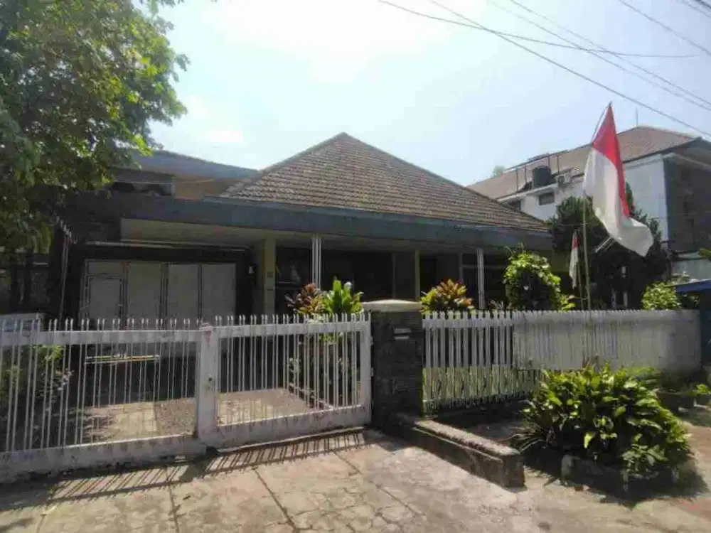 Lokasi Premium Kota Bandung Rumah Asri Sayap Riau Siap Huni