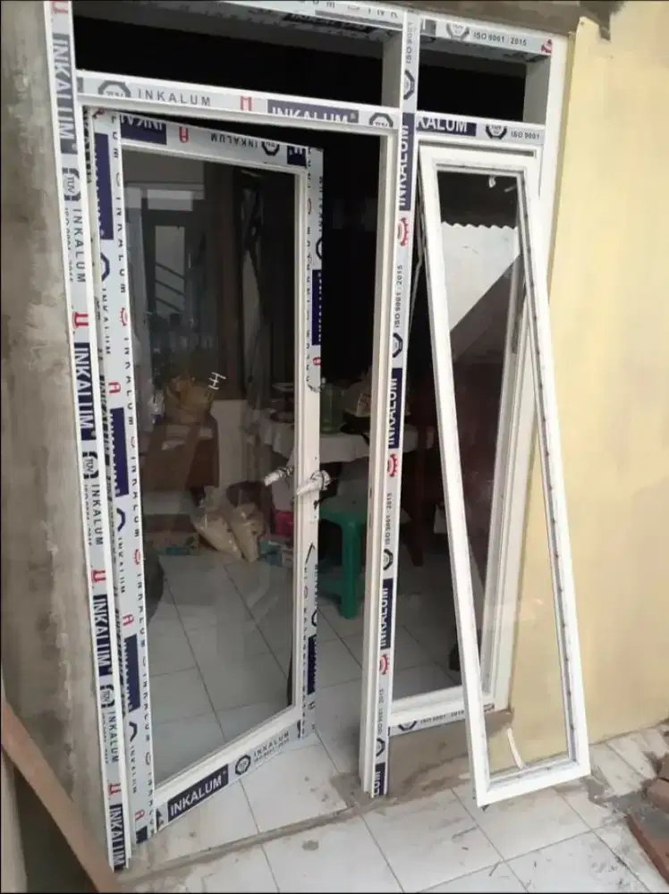 Kusen aluminium pintu jendela kaca
