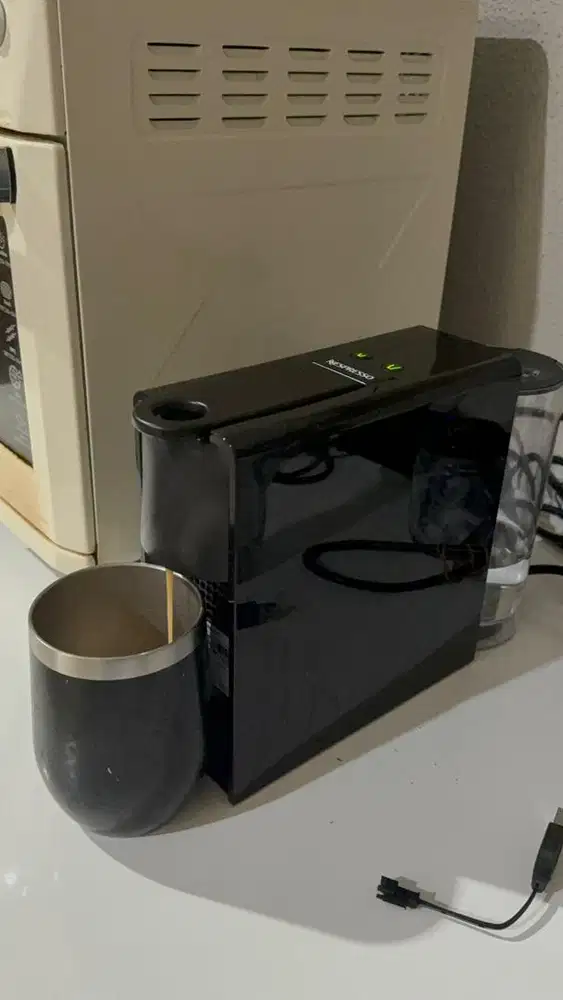 Nespresso Essenza Mini Mesin Kopi