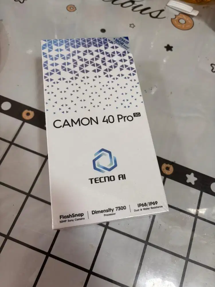 Tecno white Camon 40 pro 5g 8/256 brand new