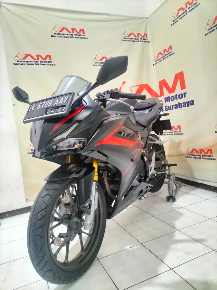 Km 2 Ribu Honda New CBR 150 Tahun 2021 warna Hitam
