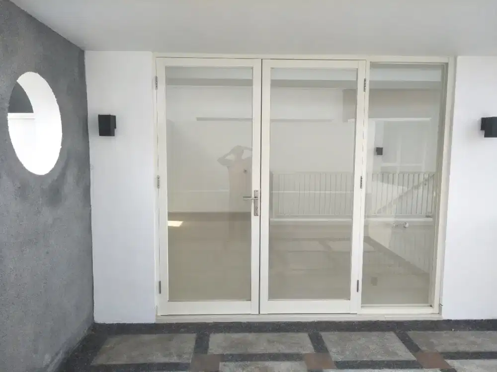 Kusen aluminium pintu jendela kaca