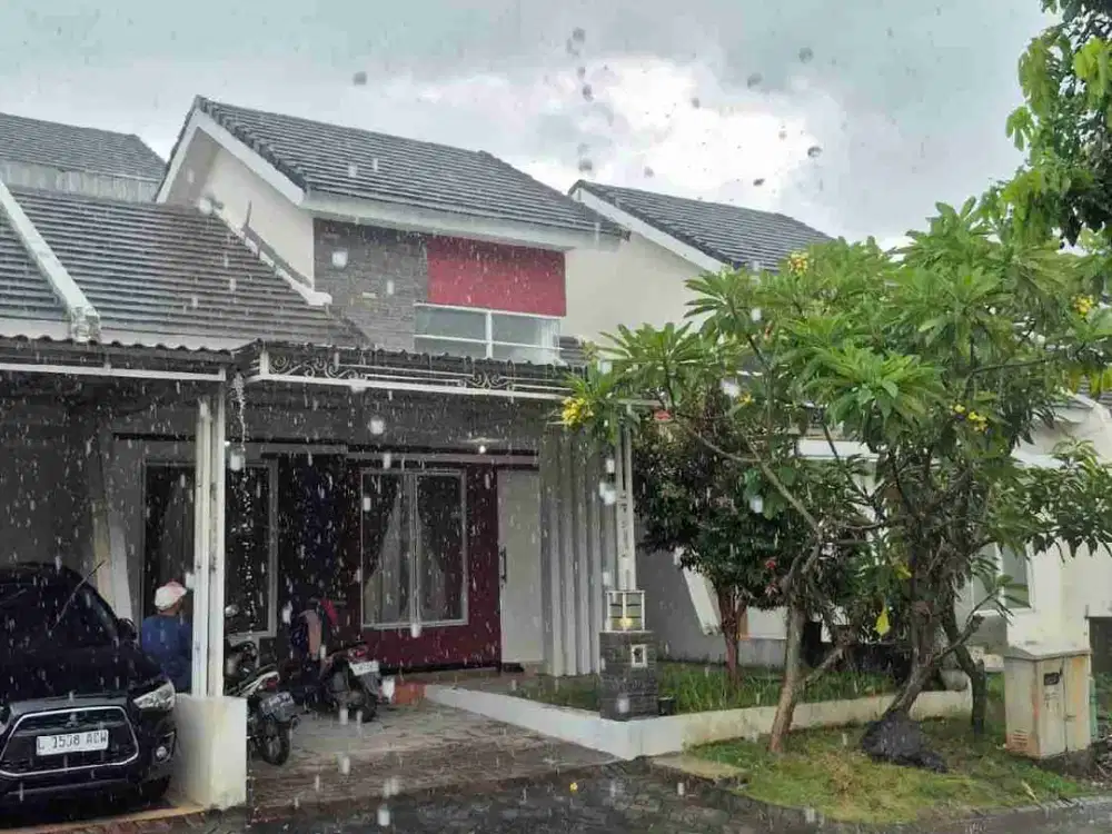 Dijual via lelang rumah di Ladiva greenhill Menganti Gresik
