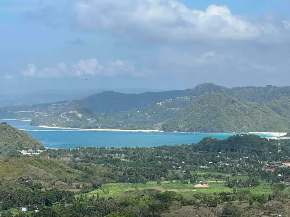 Tanah SHM 3,6 Hektar Dekat Pantai Tampah & Lancing Lombok– View Laut & Bukit, Pinggir Jalan Utama!
