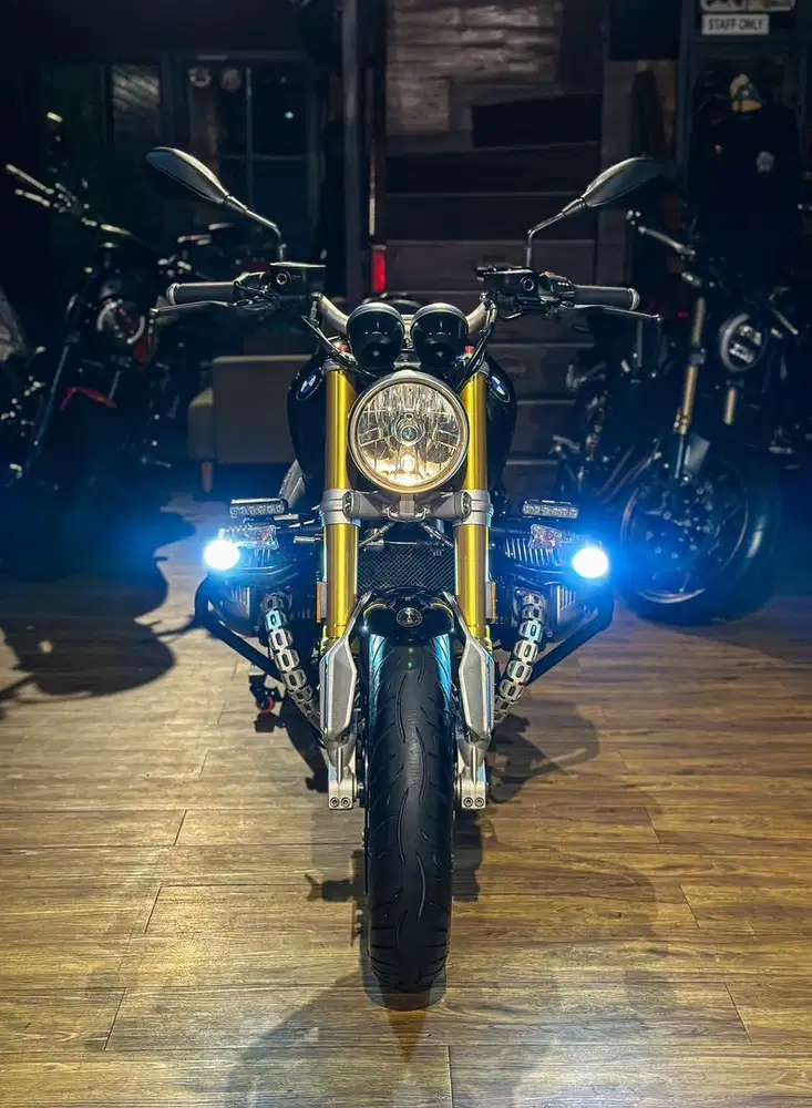 BMW R Nine T 1200 Roadster R 9 T Full Paper low odo acc++ istimewa