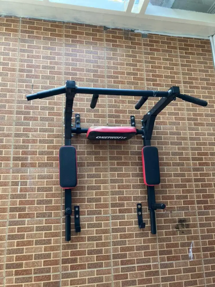 Pull Up dan Alat Sit Up