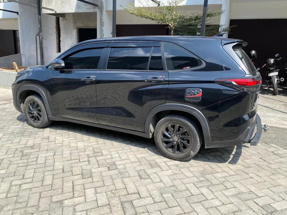 Toyota Kijang Innova 2023 Bensin
