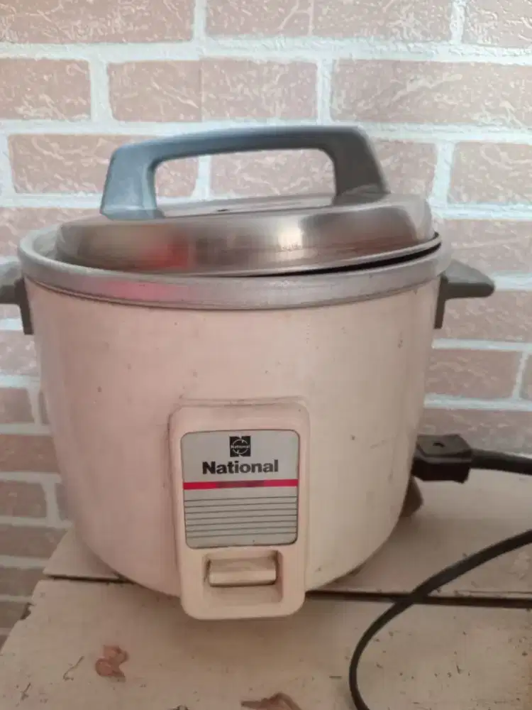 Di jual rice cooker merk national siap pakai