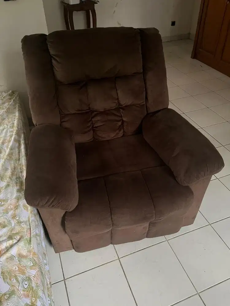 kursi recline bisa diangkat kaki