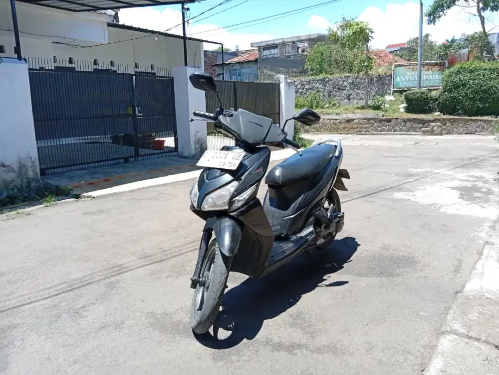 JUAL CEPAT: Motor Honda Vario Tahun 2009