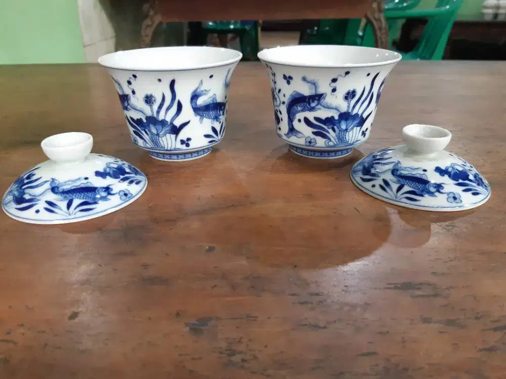 sepasang cangkir teh Biru Putih