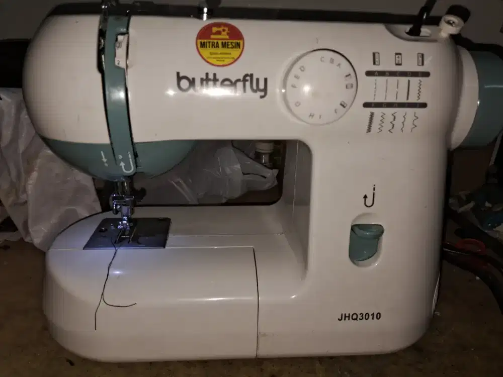 Mesin jahit portable butterfly