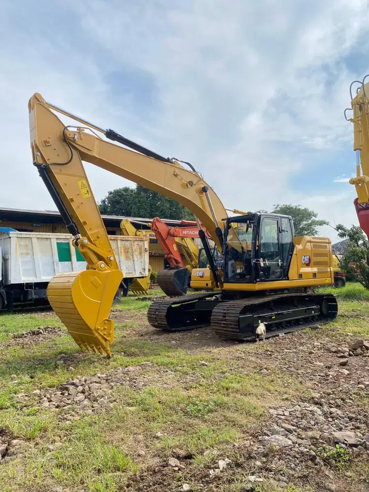 Excavator Backhoe Cat 320 d 2022