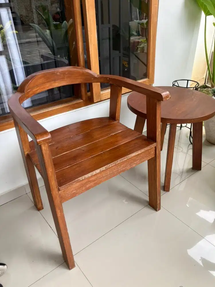 Kursi dan meja Jati untuk teras
