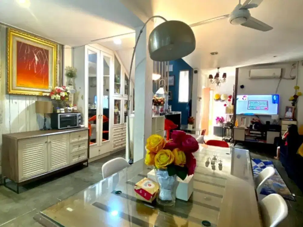 Bumi Malaka Asri, Komplek Nyaman, Depan Taman