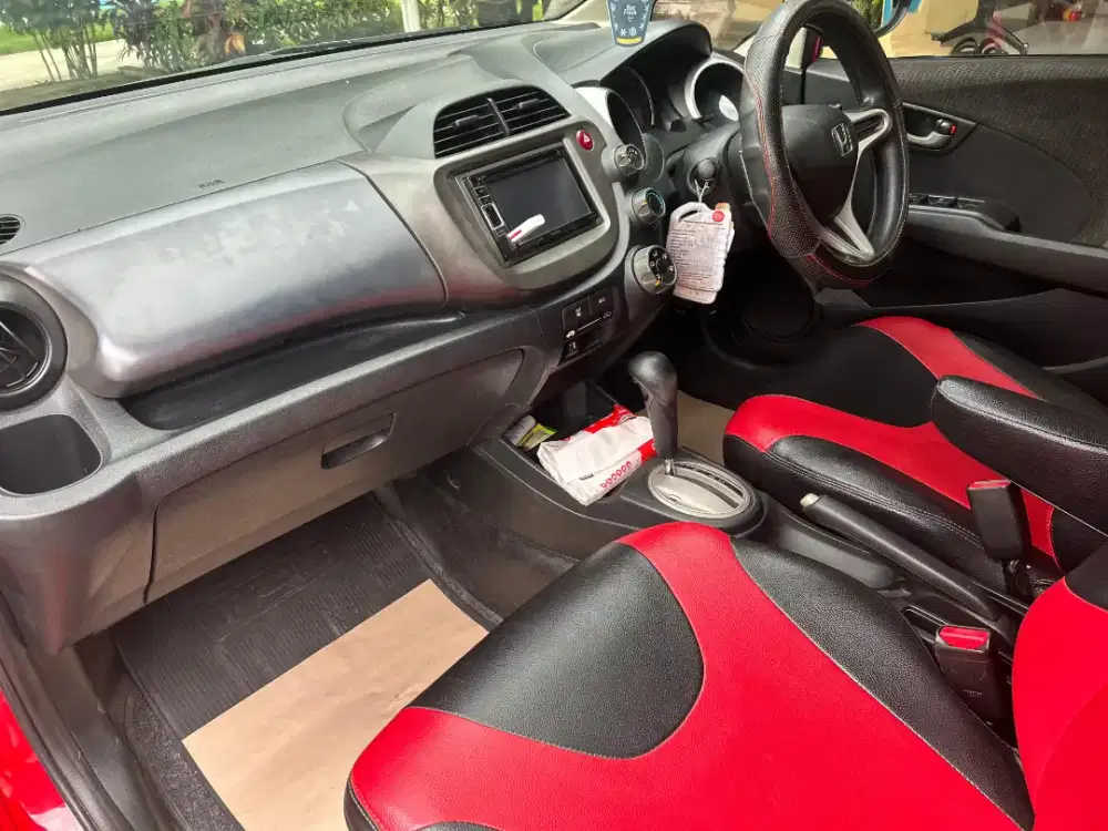 Jual cepat Honda jazz RS automat8c 2013